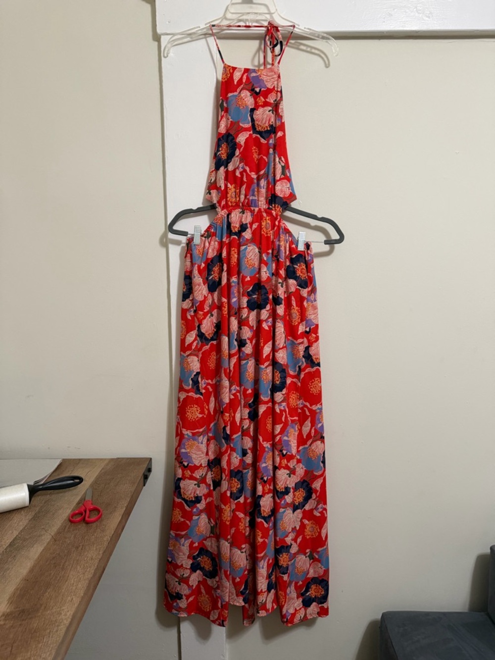 Vici Red Floral Elastic-Waist Open Tie Back Dress - M